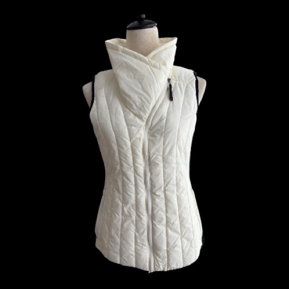 Calvin Klein Performance Jackets & Blazers - Calvin Klein Performance Vest With Pockets - Size M (1101-6)